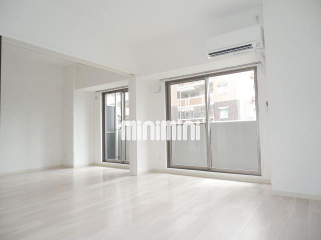 居室・リビング　明るいお部屋です。