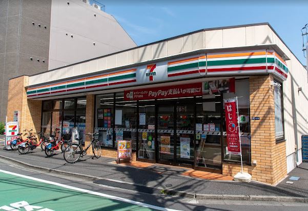 コンビニ　セブン－イレブン高田馬場３丁目中央店（コンビニ）まで48m