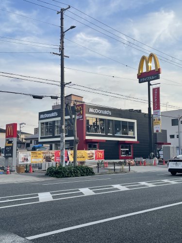 飲食店　マクドナルド東成玉津店（飲食店）まで332m