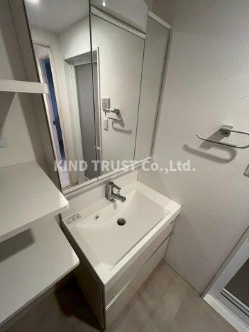 洗面設備　コンパクトで使いやすい洗面所