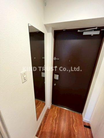 玄関　収納もある玄関です