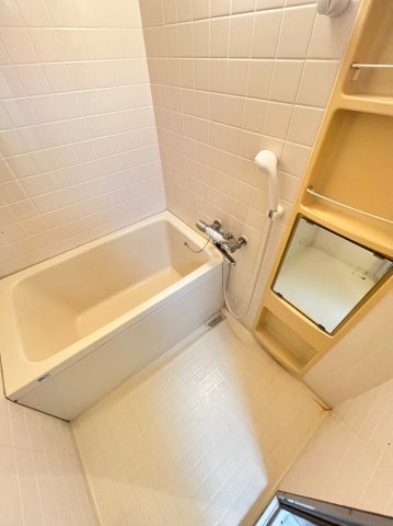 バス・シャワールーム　別号室の画像です。ご参考下さい