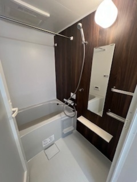 バス・シャワールーム　バスルーム
