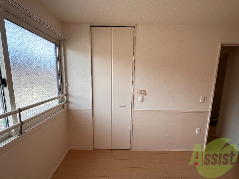 収納　洋室には、広々としたウォークインクローゼットがあります。