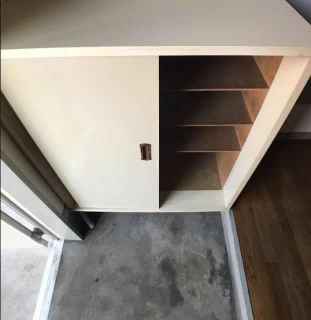 収納　※補修前の参考画像の為、設備等は現況優先。