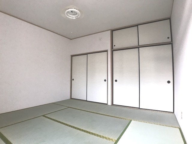 居室・リビング　※補修前の参考画像の為、設備等は現況優先。