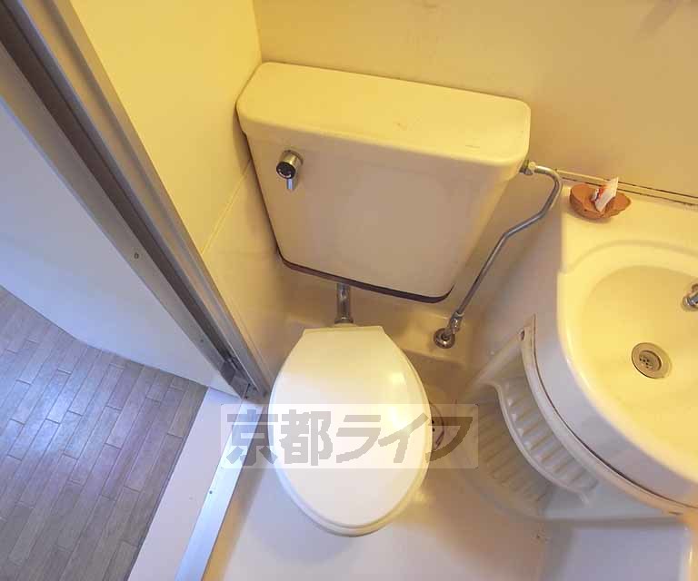 トイレ　ユニットバスのトイレです。