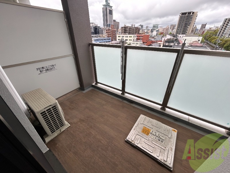 バルコニー　こちらで洗濯物干しもバッチリです。