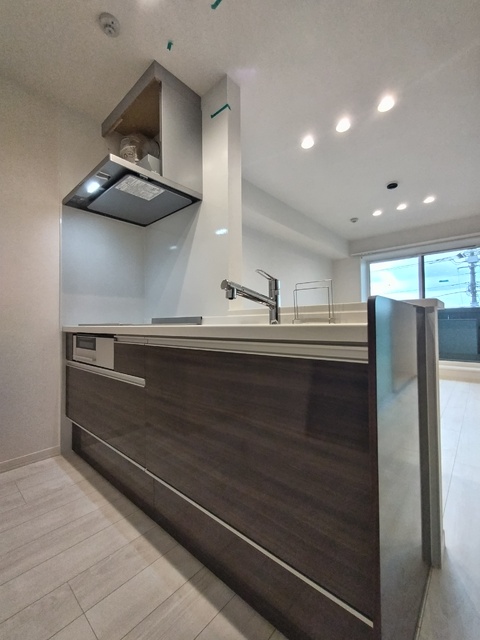 キッチン　★２口ＩＨ・１口ラジエントヒーター