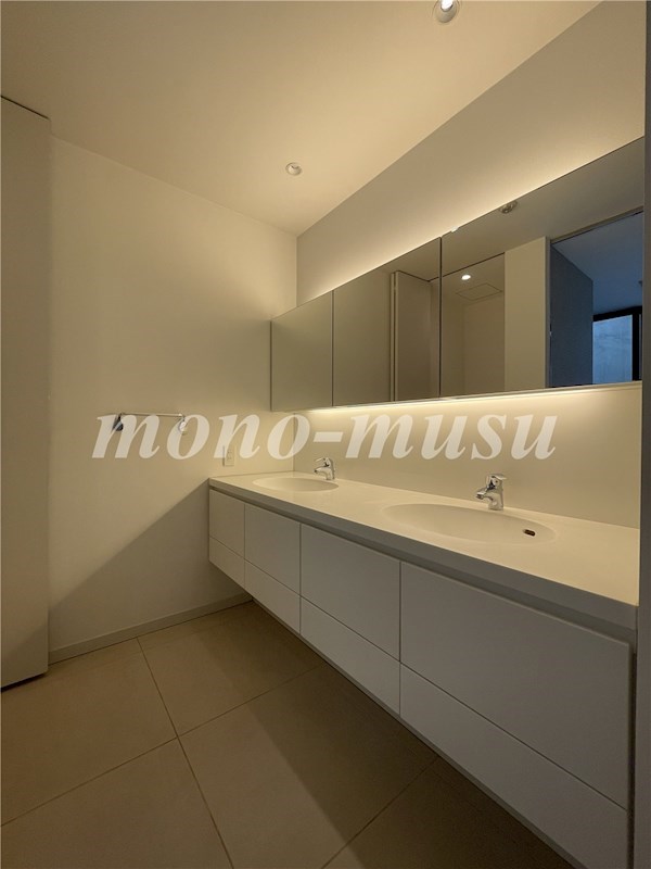 洗面設備　別部屋参考写真