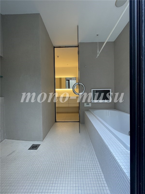 バス・シャワールーム　別部屋参考写真