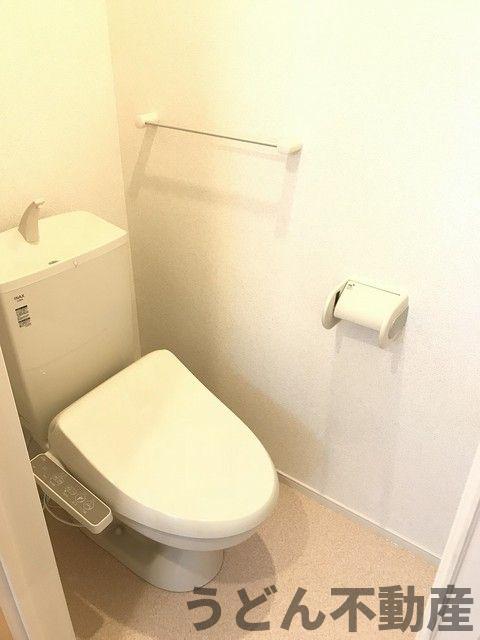 トイレ　うどん県のお部屋探しはうどん不動産へ うどんちゃんとLINE