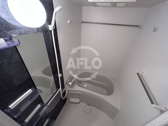 バス・シャワールーム　アドバンス江坂ラシュレ　浴室