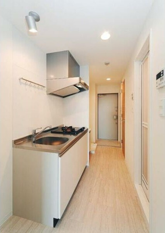 キッチン　※写真は同じマンションの違う部屋のものになります。