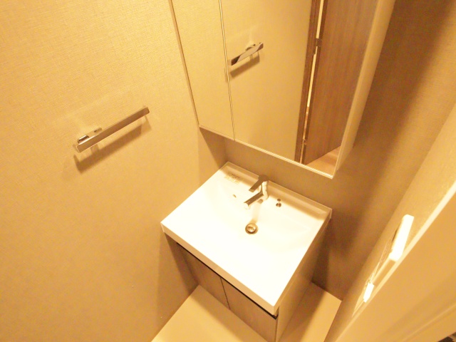 洗面設備　※別室の参考写真の為、現況優先です。