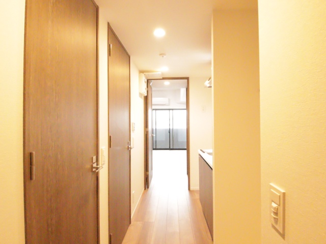 玄関　※別室の参考写真の為、現況優先です。