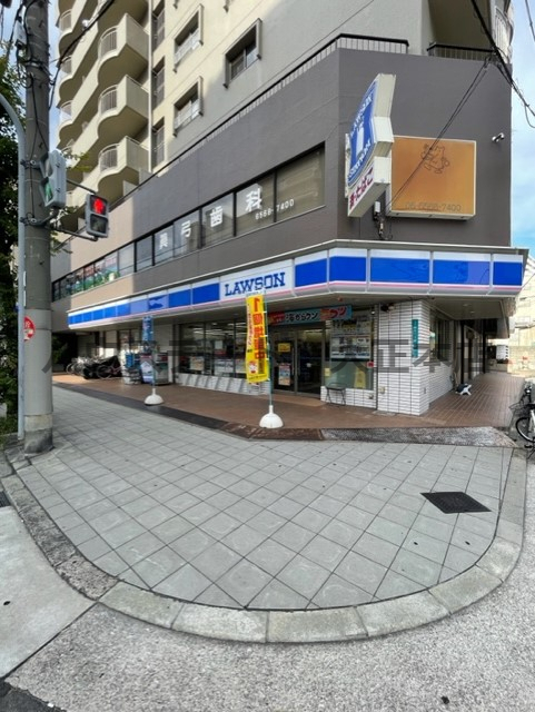 コンビニ　ローソン 桜川二丁目店（コンビニ）まで445m