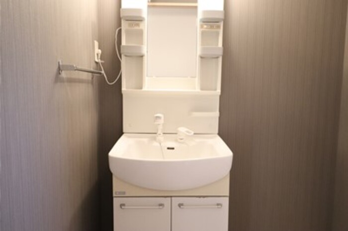 洗面設備　使いやすい洗面所です