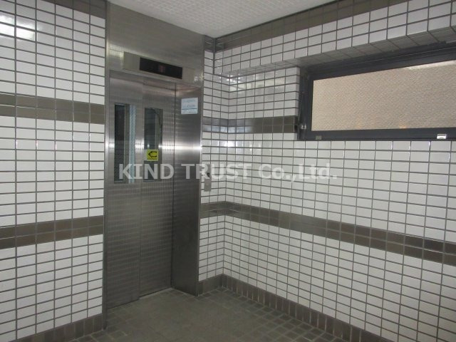 ロビー　建物の内部です