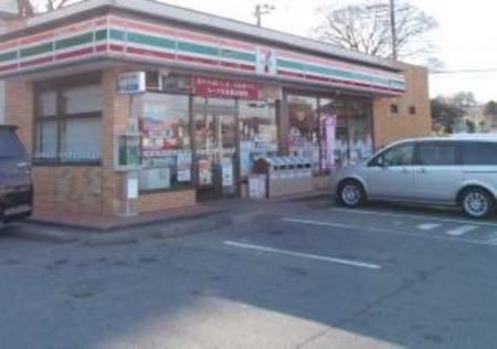 コンビニ　セブンイレブン（コンビニ）まで650m