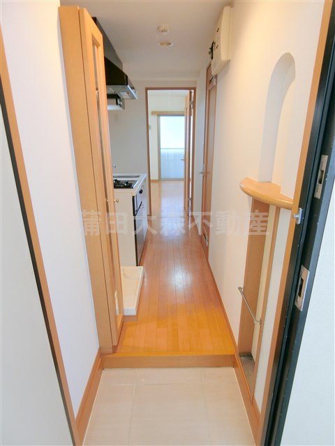 玄関　玄関　シューズBOXに姿見鏡付き！