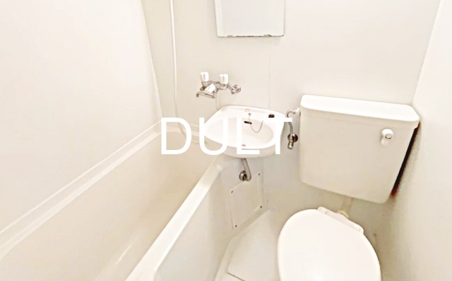 バス・シャワールーム　バスルームです。