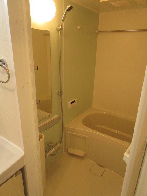 バス・シャワールーム　写真は103号室です（参考）