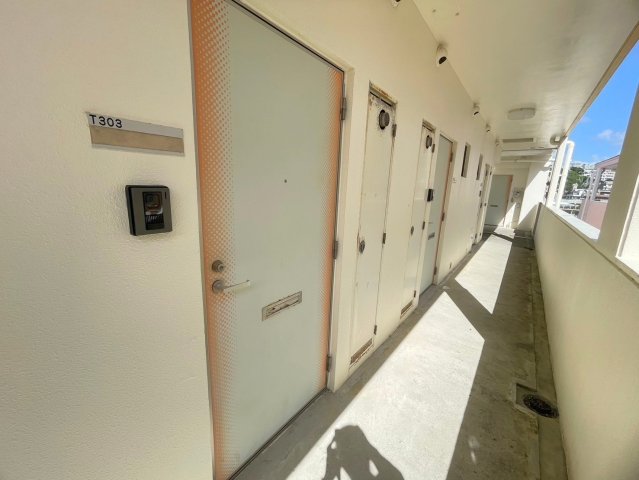 玄関　※別部屋の写真を掲載しております