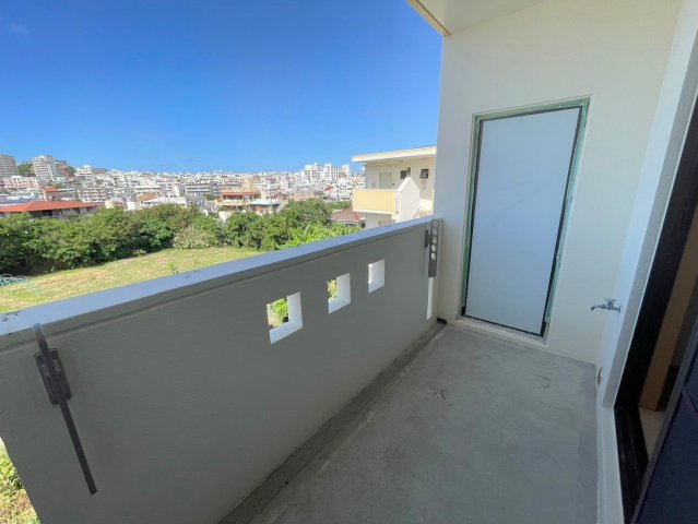 バルコニー　※別部屋の写真を掲載しております