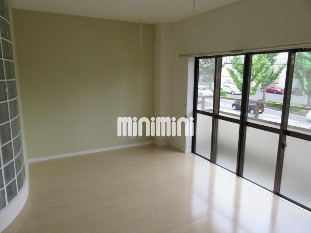 眺望　明るいリビングです