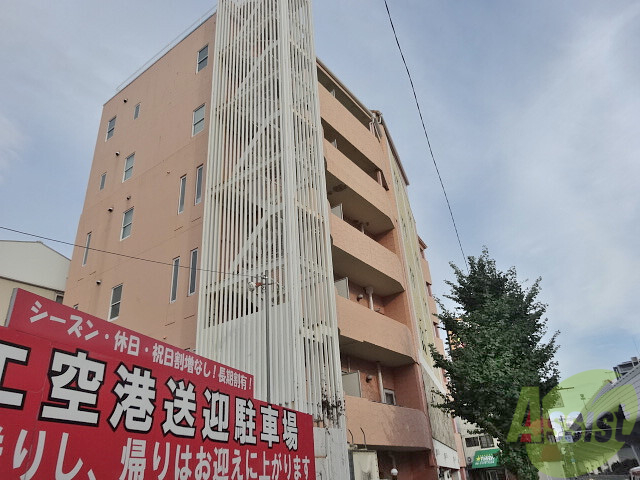 建物外観　池田市空港「エアロ」