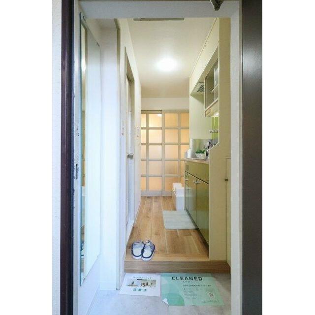 玄関　家具・小物はイメージです