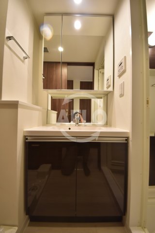 洗面設備　ハビテ靭センターコート　独立洗面化粧台