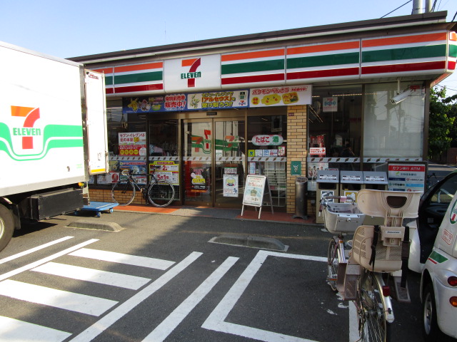 コンビニ　セブンイレブン杉並桃井４丁目店（コンビニ）まで910m
