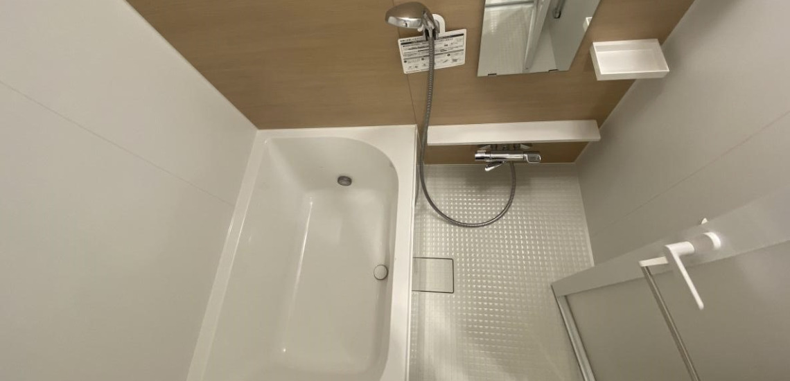 バス・シャワールーム　コンパクトで使いやすいお風呂です