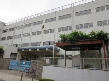 中学校　文京区立第九中学校（中学校）まで313m