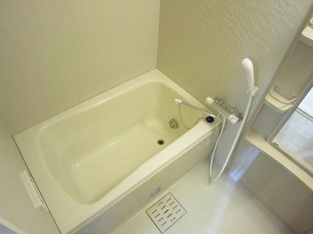 バス・シャワールーム　追焚付き広々バス