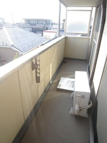 バルコニー　広々バルコニー