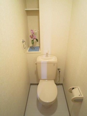 トイレ　収納付きトイレ