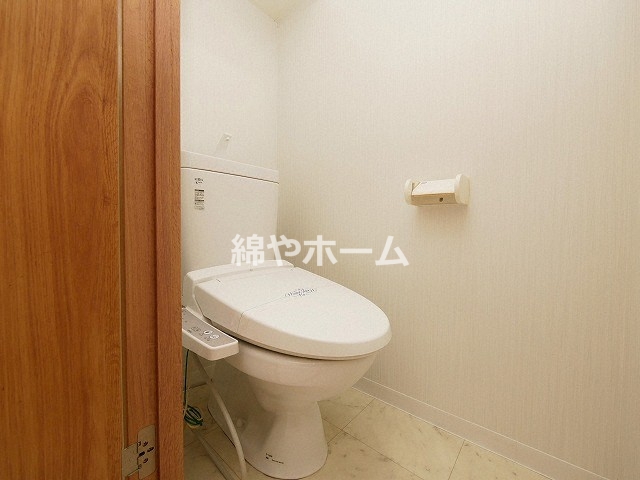トイレ　清潔感のあるトイレです