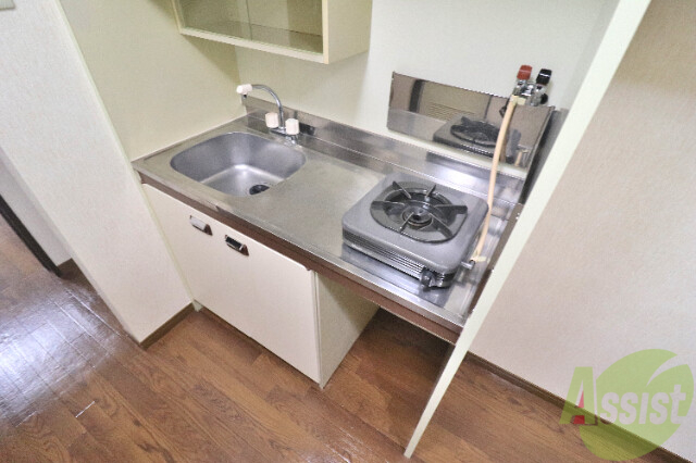 キッチン　一人分のキッチン用品の収納はここで十分ですよ