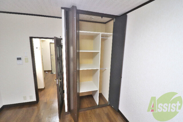 収納　衣類や小物までまとめて収納できるクローゼット