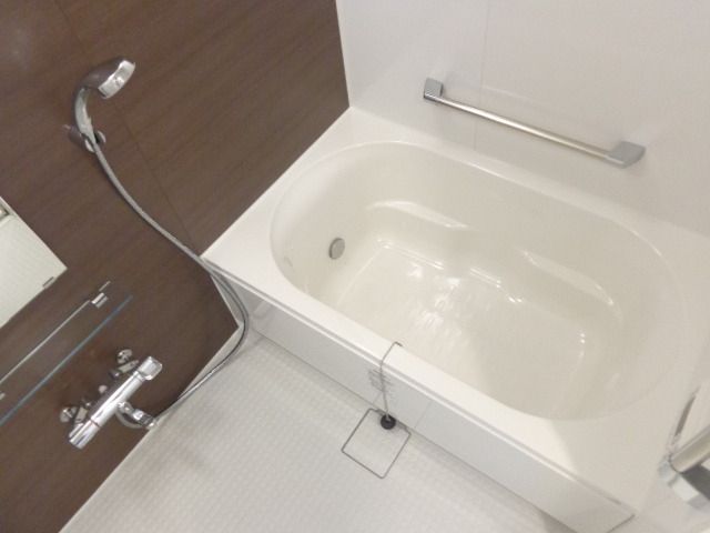 バス・シャワールーム　浴室〈参考）