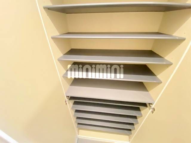 玄関　シューズボックス