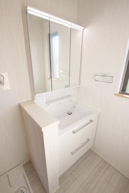 洗面設備　★おしゃれなシャワー付洗面化粧台★　※別室参考写真