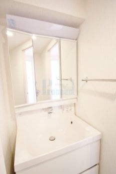 洗面設備　使いやすい独立洗面台☆