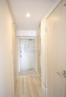 玄関　広々とした玄関部分