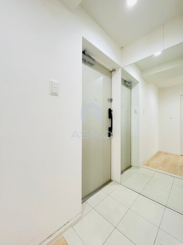 玄関　同マンション別部屋　参考写真