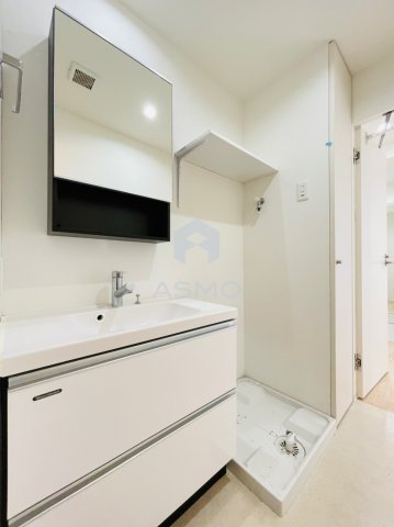 洗面設備　同マンション別部屋　参考写真