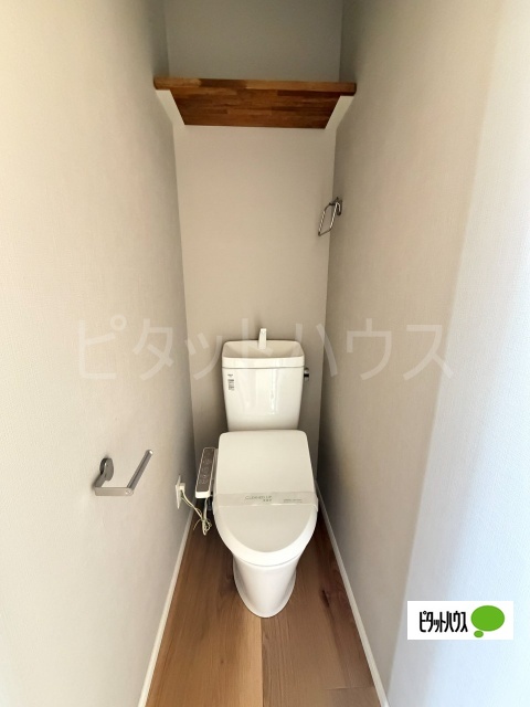 トイレ　温水洗浄便座